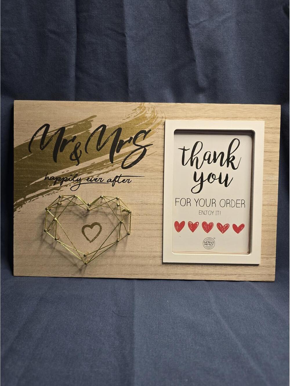 New in Box! "Mr & Mrs" Wedding Keepsake String Art Photo Frame. Wedding gift!